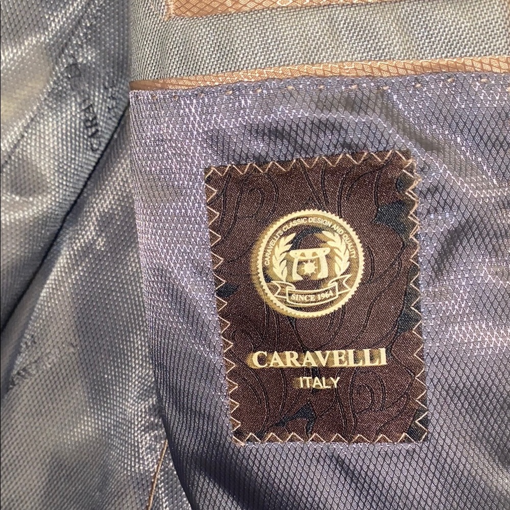 Caravelli Italy Classic Gray Suit with Notched Lapels Men 40R 34W - Picture 2 of 13